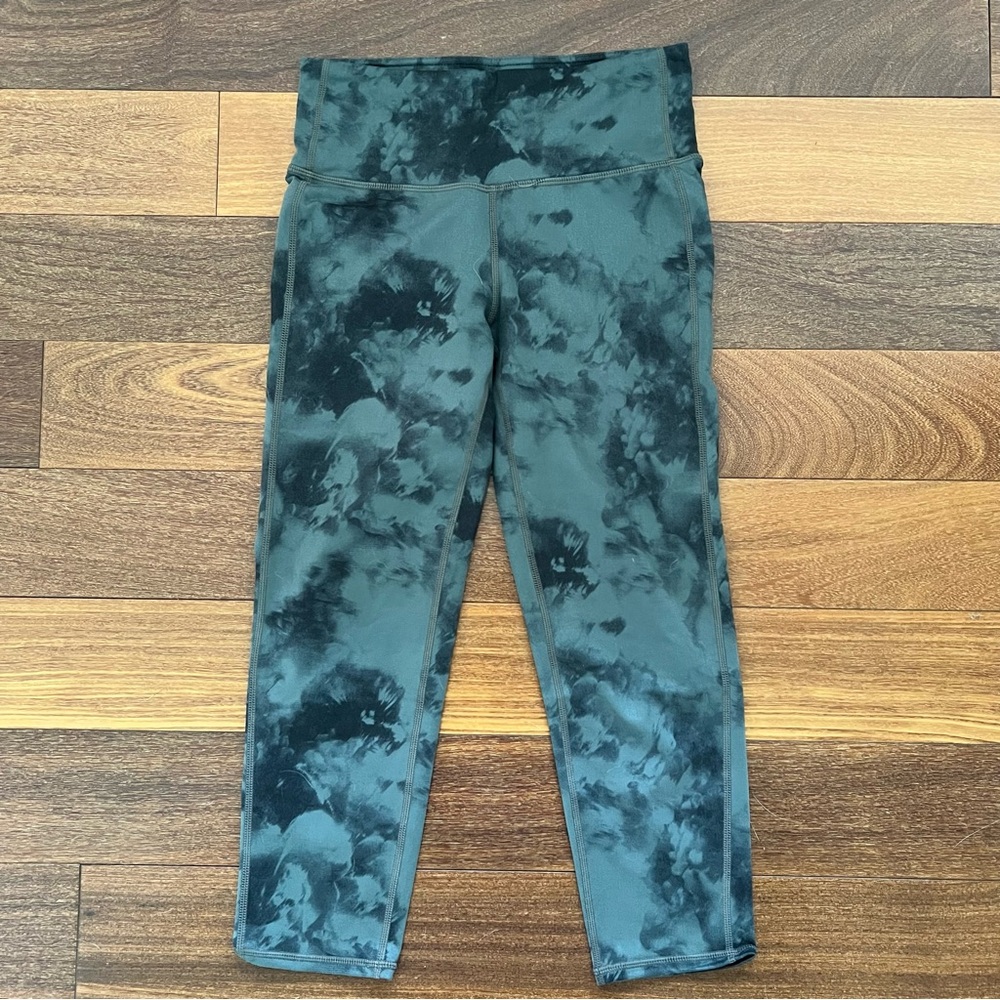 Athleta Green and Black Leggings with Tie-Dye Pattern